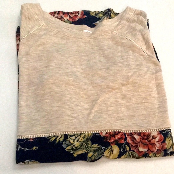 Potters Pot Floral Top - Picture 9 of 9